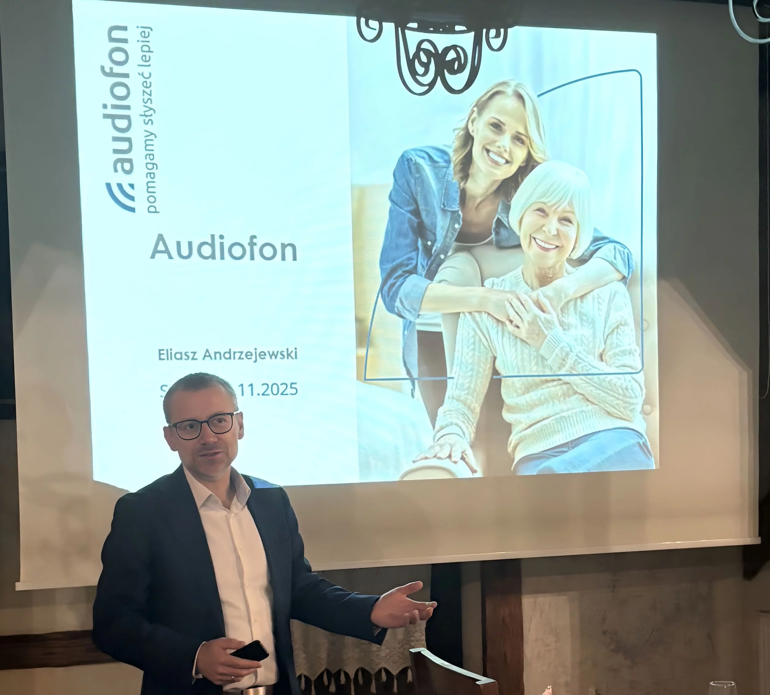 Siedlecki Uniwersytet Trzeciego Wieku - wykład Eliasza Andrzejewskiego „Uszy są drzwiami do mózgu – co o słuchu warto wiedzieć”